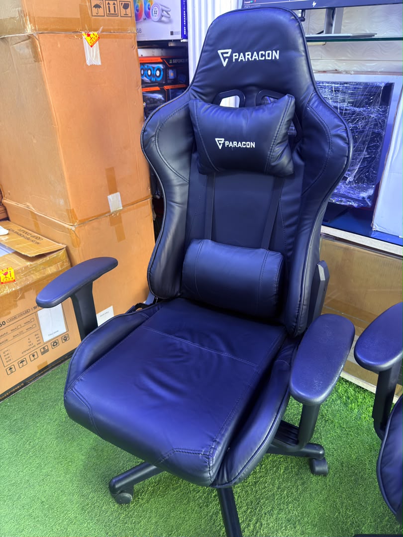PARACON Premium Gaming Chair